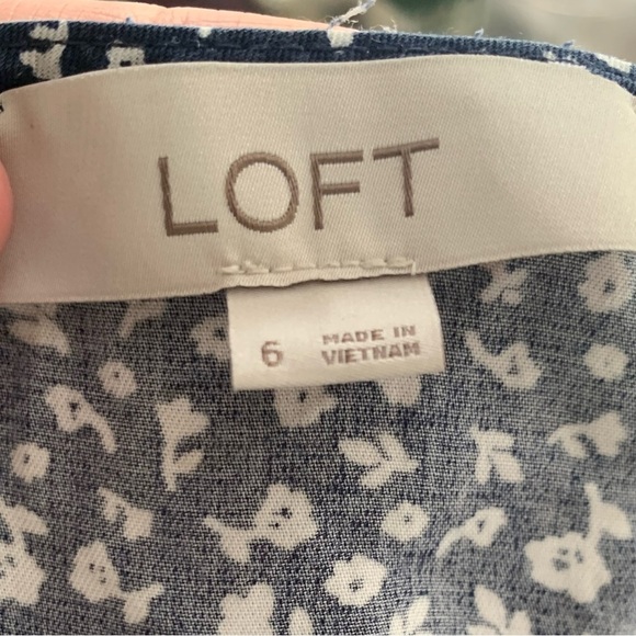 LOFT Navy and Cream Floral Blouse - Picture 2 of 3